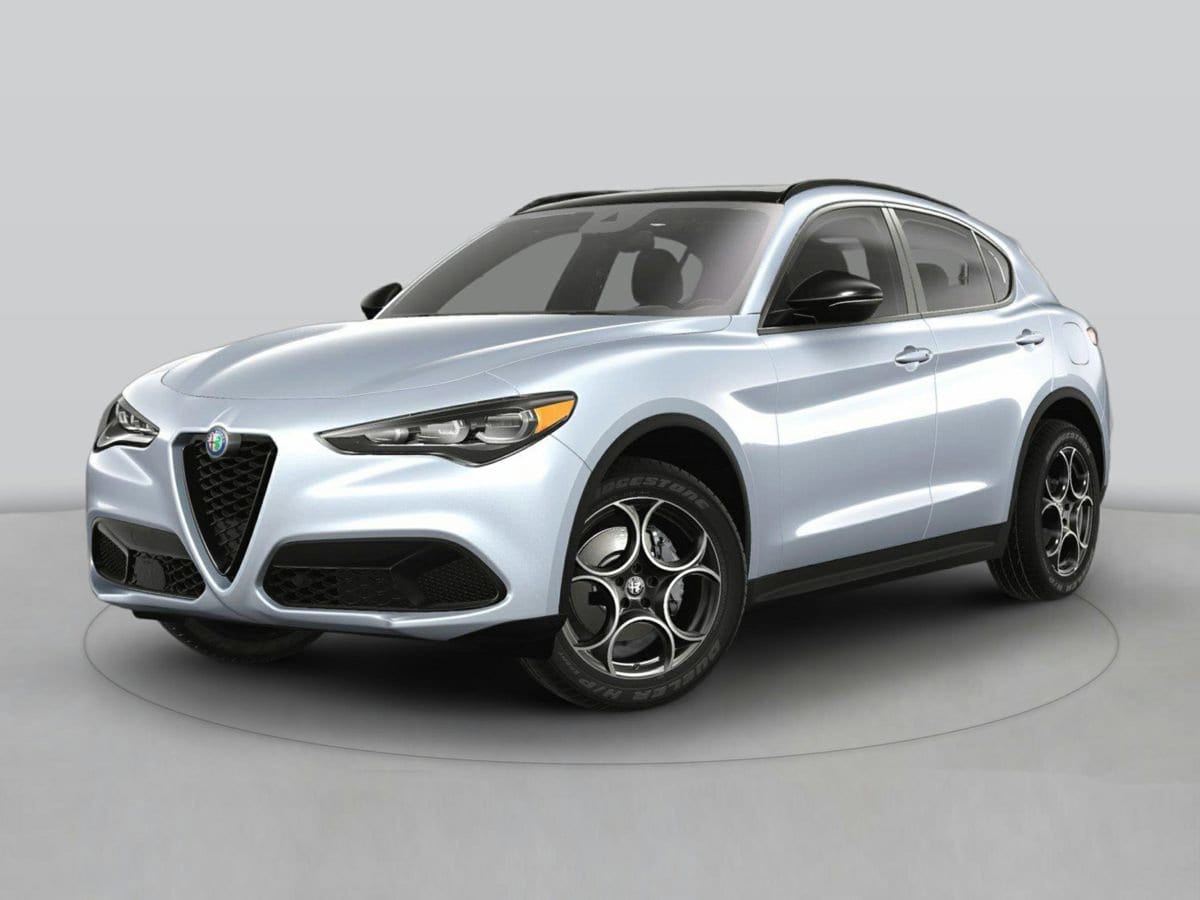 2025 Alfa Romeo Stelvio Base's photo