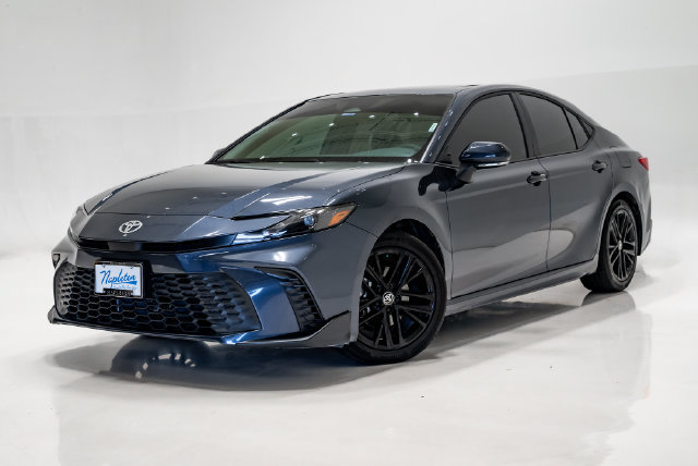 2026 Toyota Camry SE Sedan