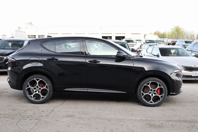 2025 Alfa Romeo Tonale Veloce photo 4