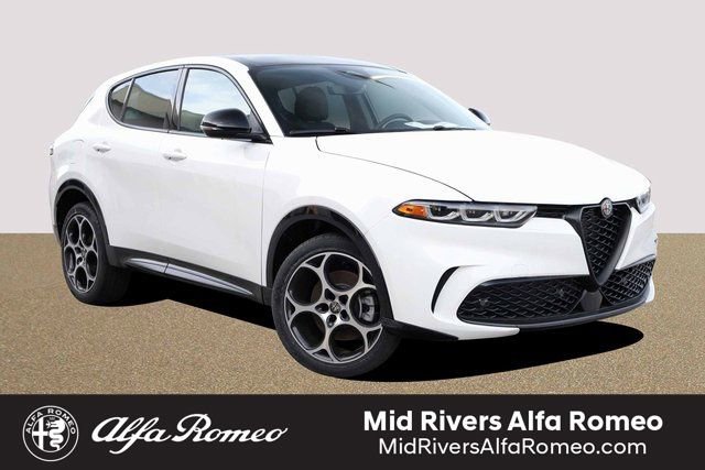 2025 Alfa Romeo Tonale Base's photo