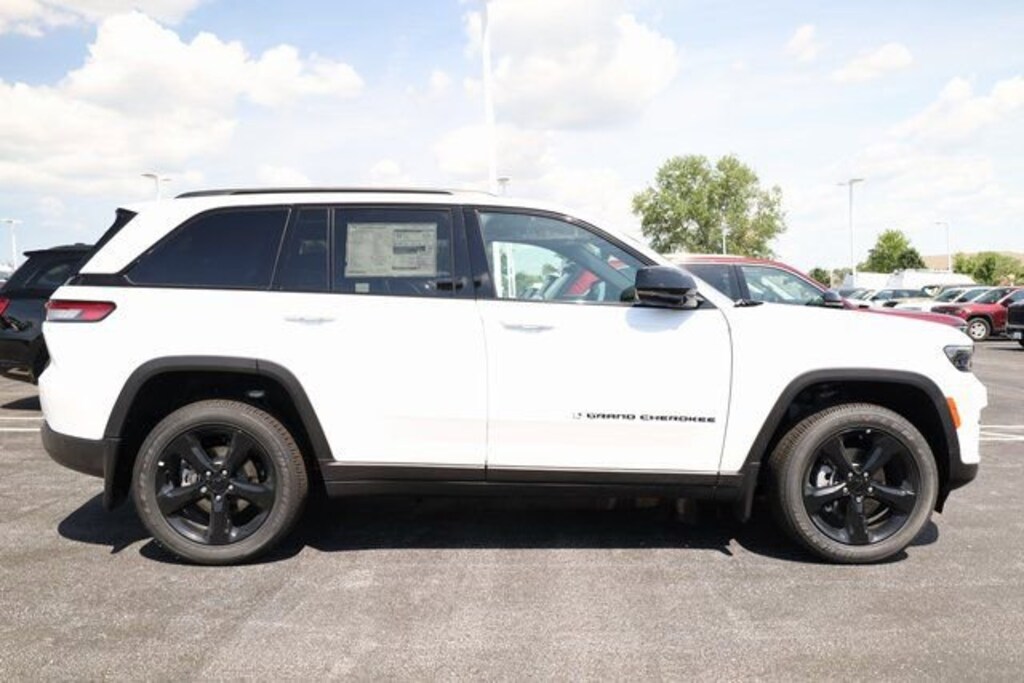 New 2025 Jeep Grand Cherokee Altitude X Altitude X 4x4