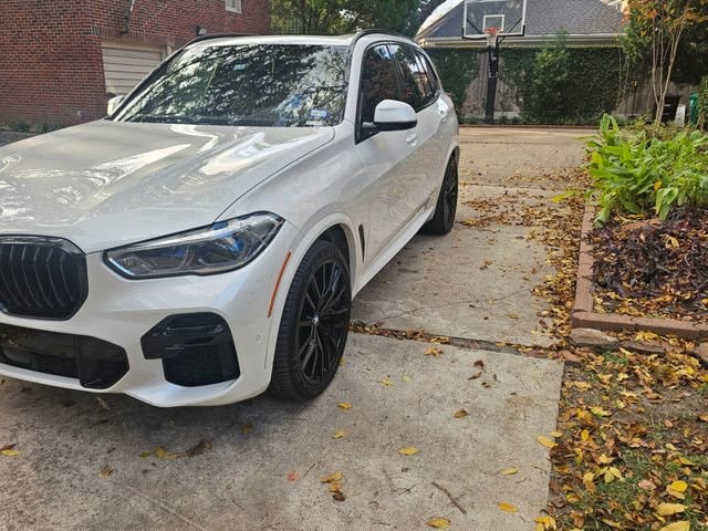 2023 BMW X5 M50i's photo