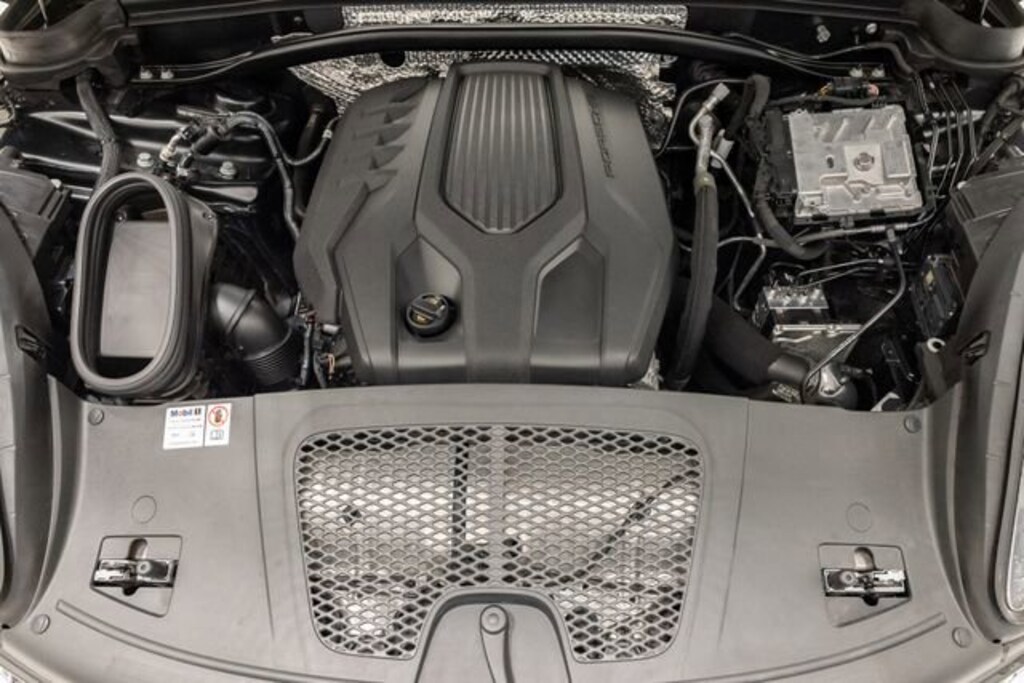 Used 2024 Porsche Macan SUV