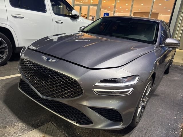 2023 GENESIS G70 Standard's photo