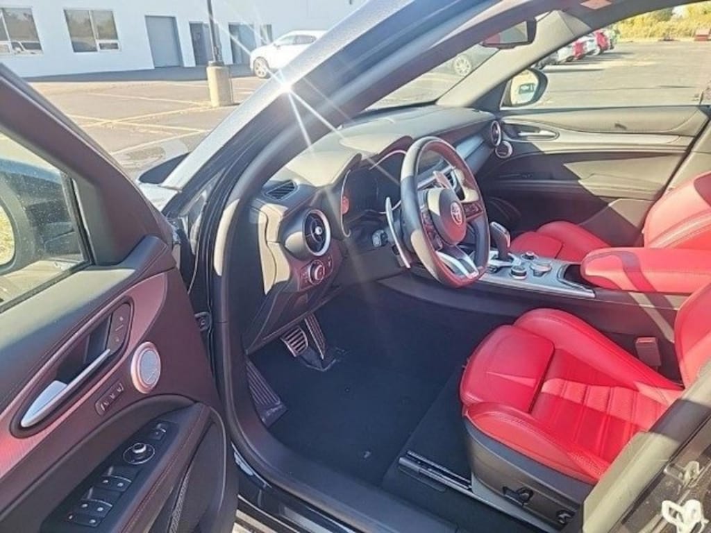 Used 2024 Alfa Romeo Stelvio Veloce SUV