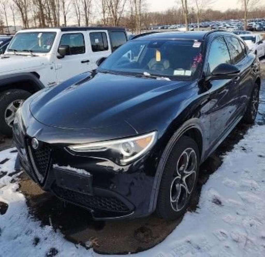 Used 2022 Alfa Romeo Stelvio Ti SUV