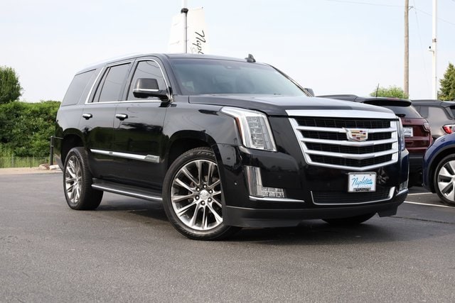 Used 2017 Cadillac Escalade Luxury with VIN 1GYS4BKJ0HR211926 for sale in Saint Peters, MO