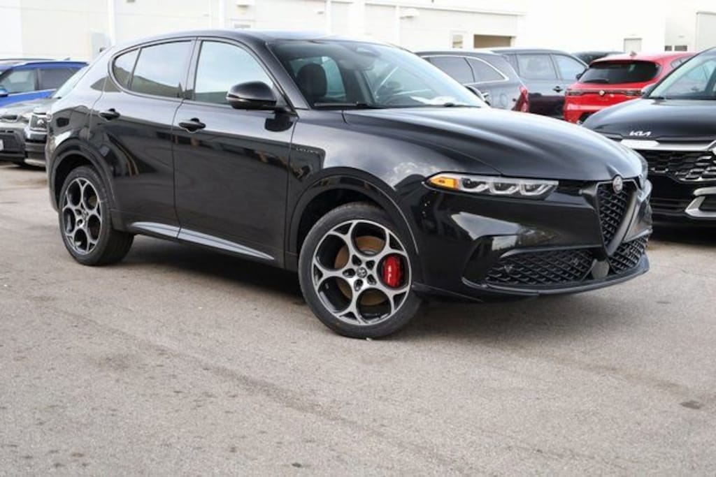 New 2025 Alfa Romeo Tonale AWD Sport Utility
