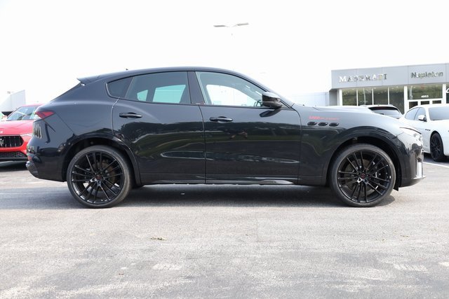 2024 Maserati Levante Trofeo photo 3
