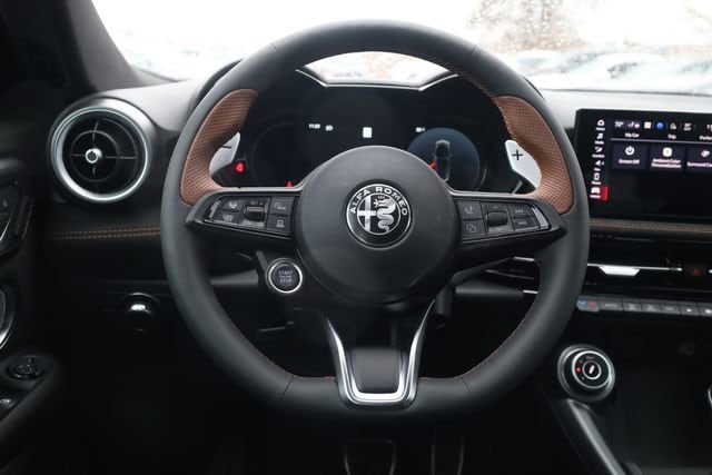 2025 Alfa Romeo Tonale Intensa - Photo 11
