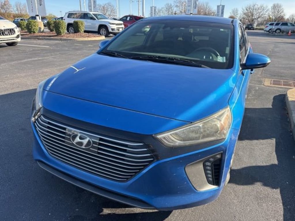Used 2017 Hyundai Ioniq Hybrid SEL Hatchback