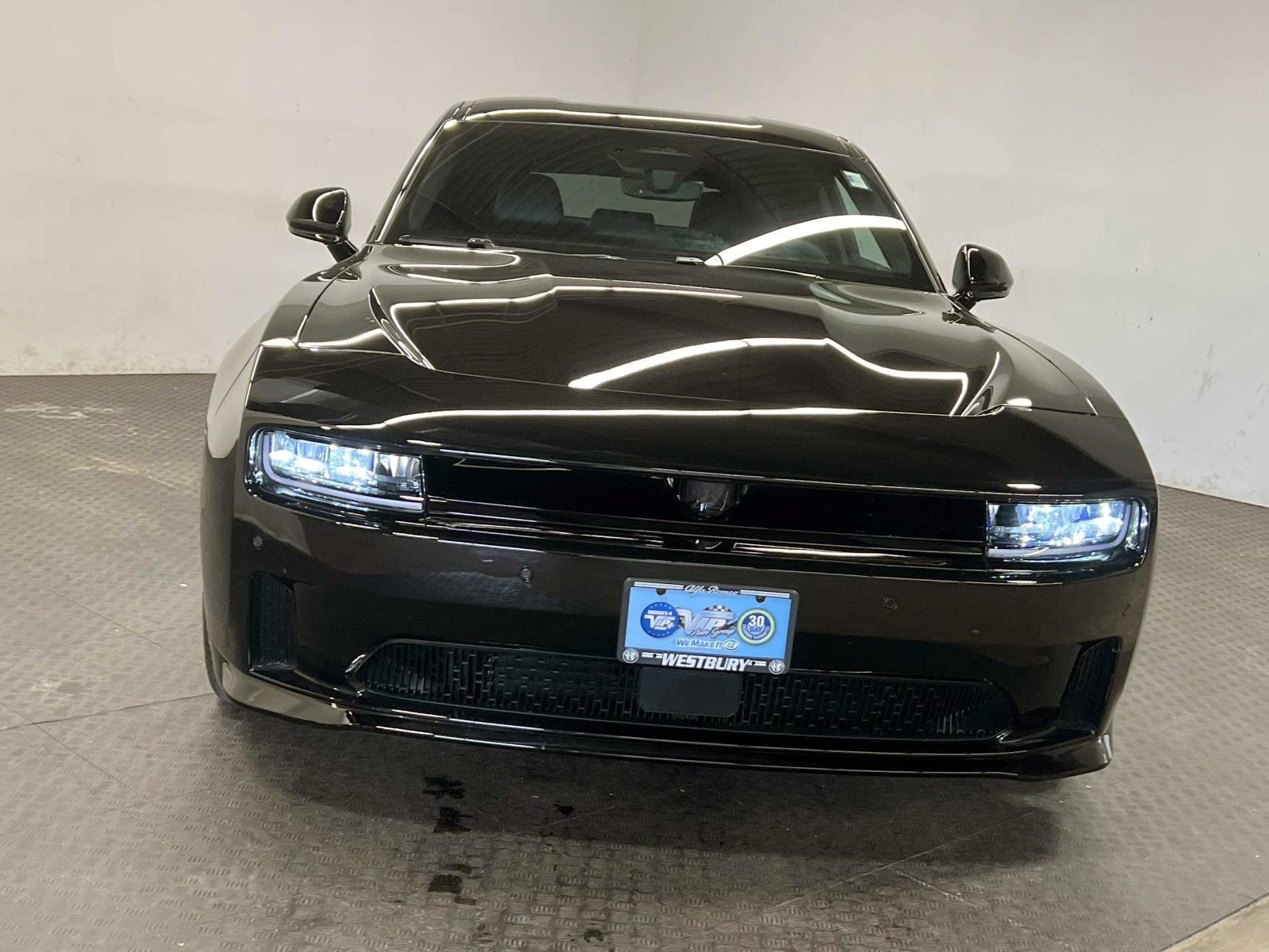 Used 2025 Dodge Charger Daytona R/T with VIN 2C3CDBCK1SR542361 for sale in Westbury, NY