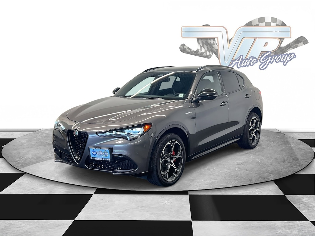 Used 2025 Alfa Romeo Stelvio  SUV