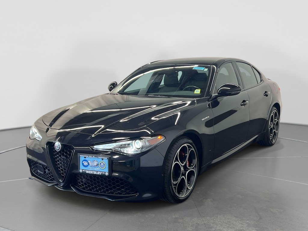 Used 2023 Alfa Romeo Giulia Ti Sedan