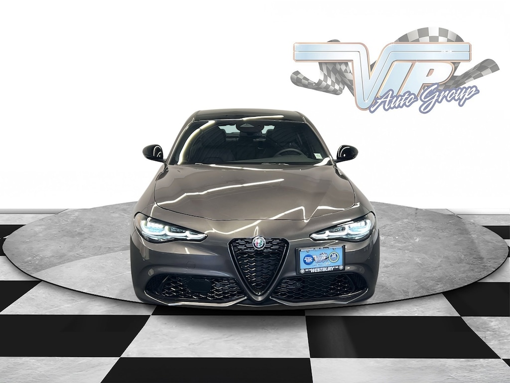 Used 2025 Alfa Romeo Giulia  Sedan