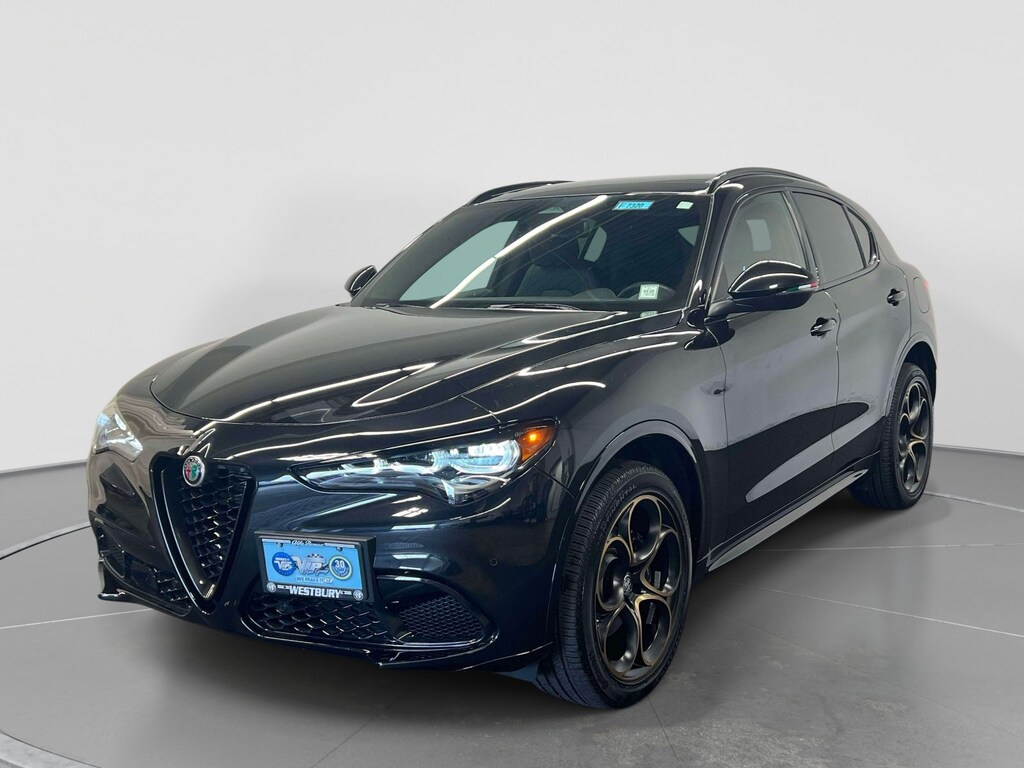 Used 2025 Alfa Romeo Stelvio Intensa SUV