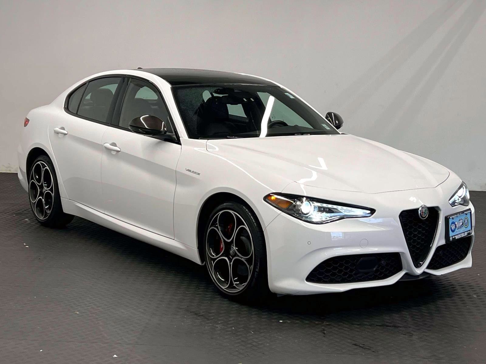 2022 Alfa Romeo Giulia Ti