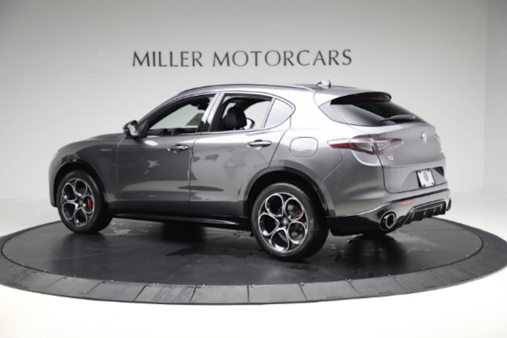 New 2025 Alfa Romeo Stelvio AWD Sport Utility