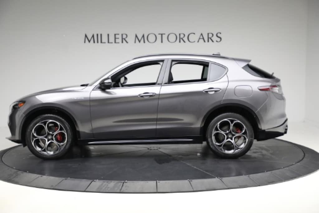 New 2025 Alfa Romeo Stelvio AWD Sport Utility