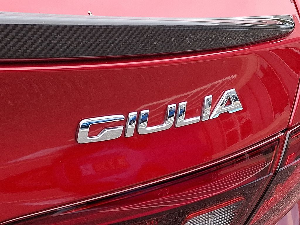 2023 Alfa Romeo Giulia Quadrifoglio - Photo 31