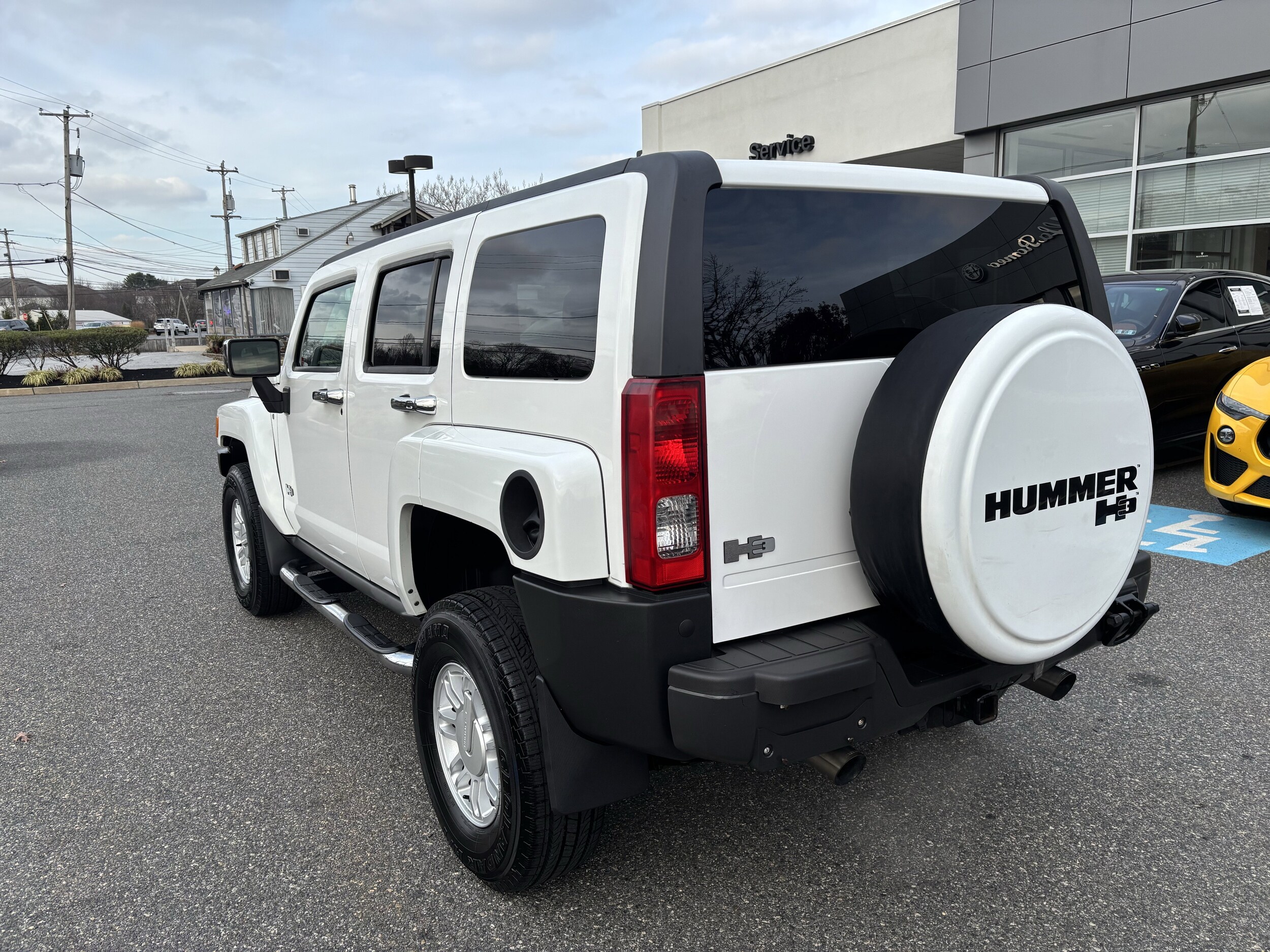 2009 Hummer H3 SUV Base photo 2