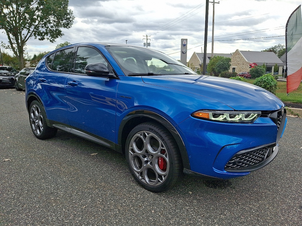 New 2024 Alfa Romeo Tonale VELOCE EAWD Sport Utility