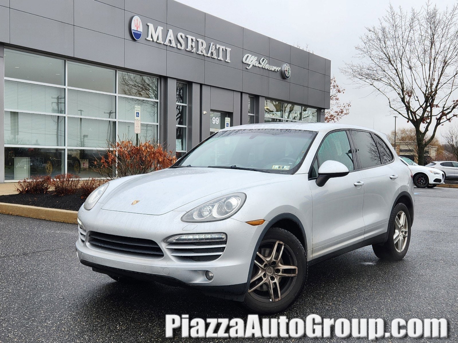 2012 Porsche Cayenne Base photo 1