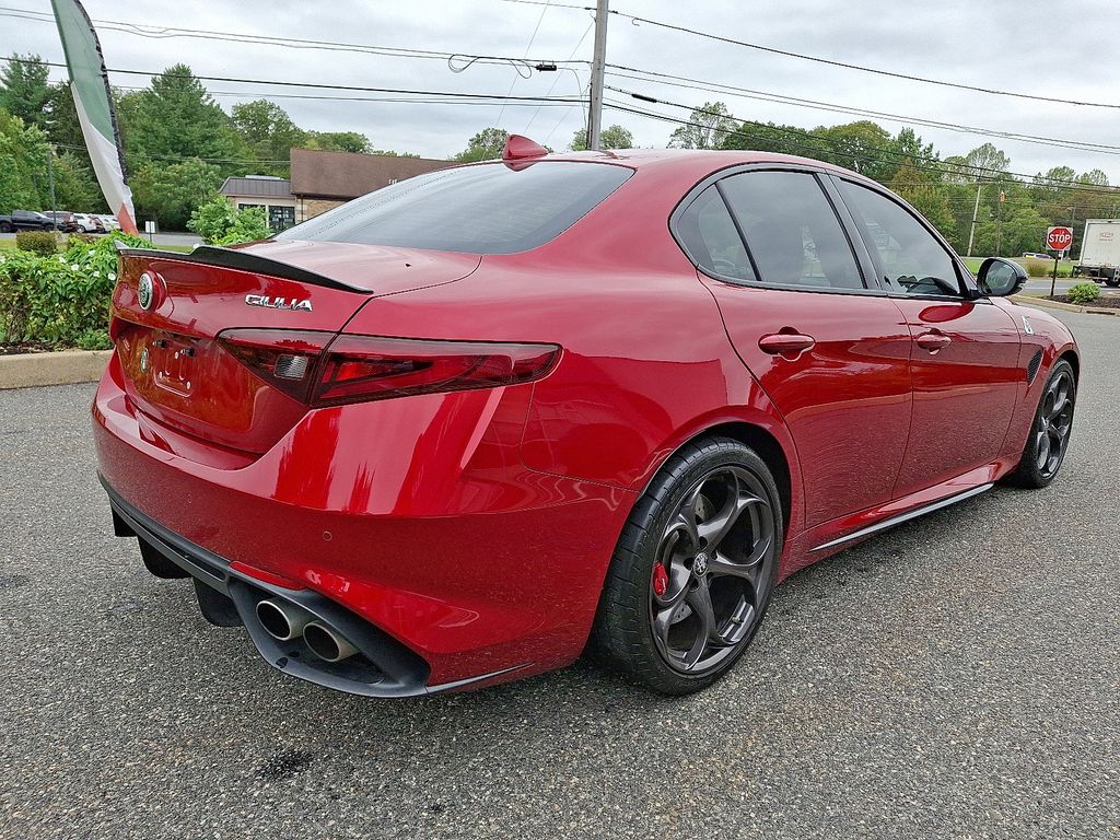 2023 Alfa Romeo Giulia Quadrifoglio - Photo 4