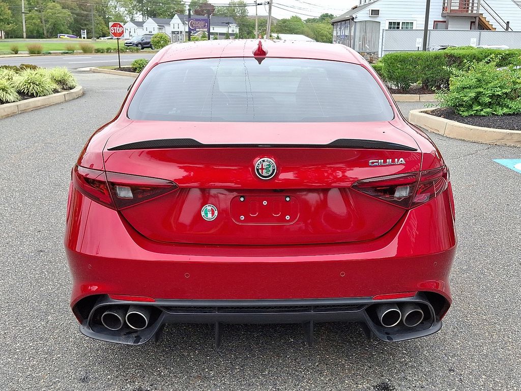 2023 Alfa Romeo Giulia Quadrifoglio - Photo 5