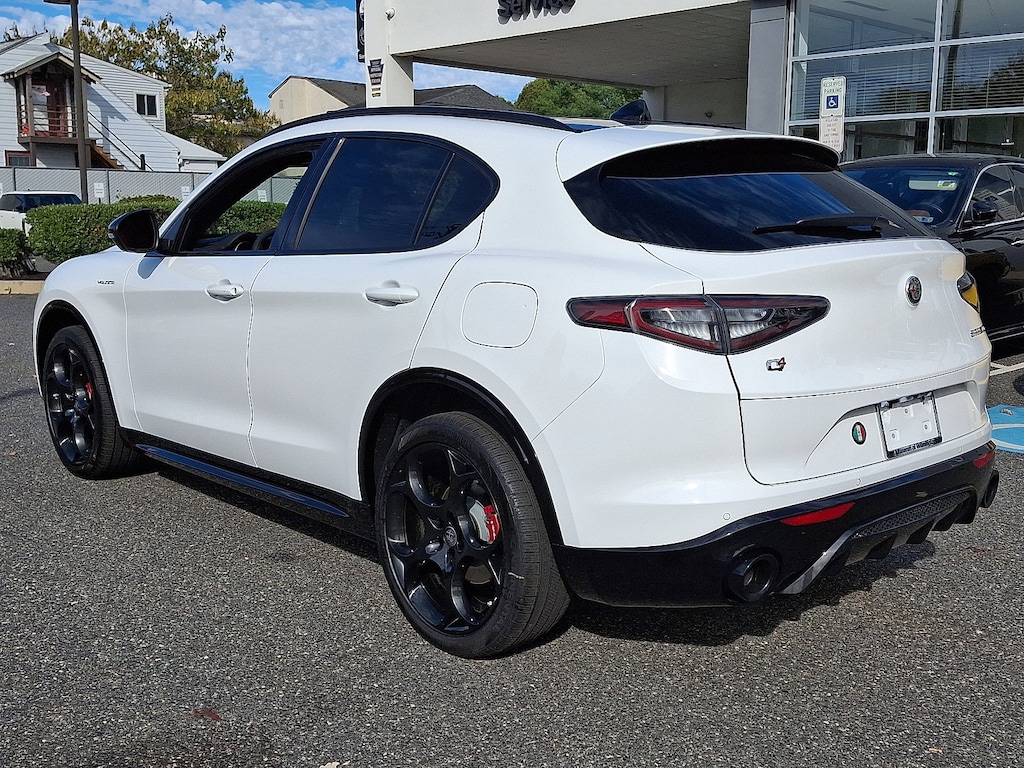 New 2025 Alfa Romeo Stelvio AWD Sport Utility
