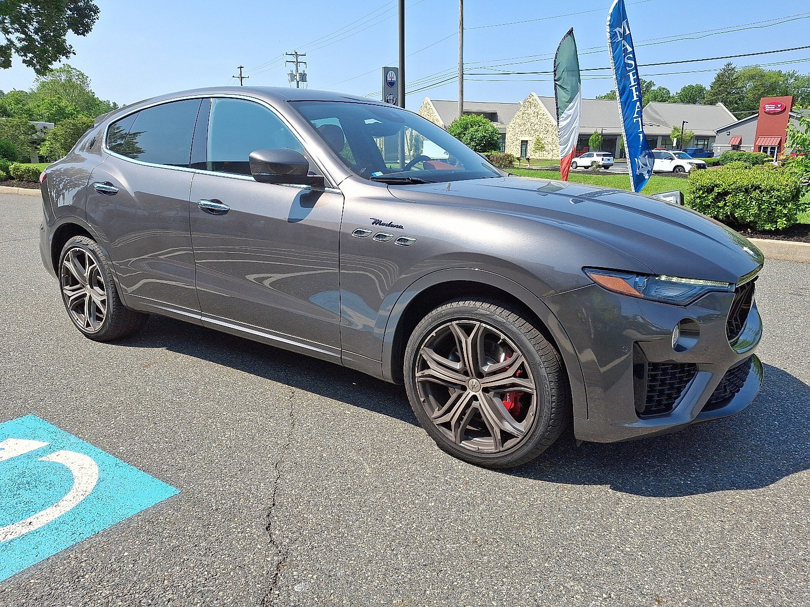 2022 Maserati Levante Modena photo 3
