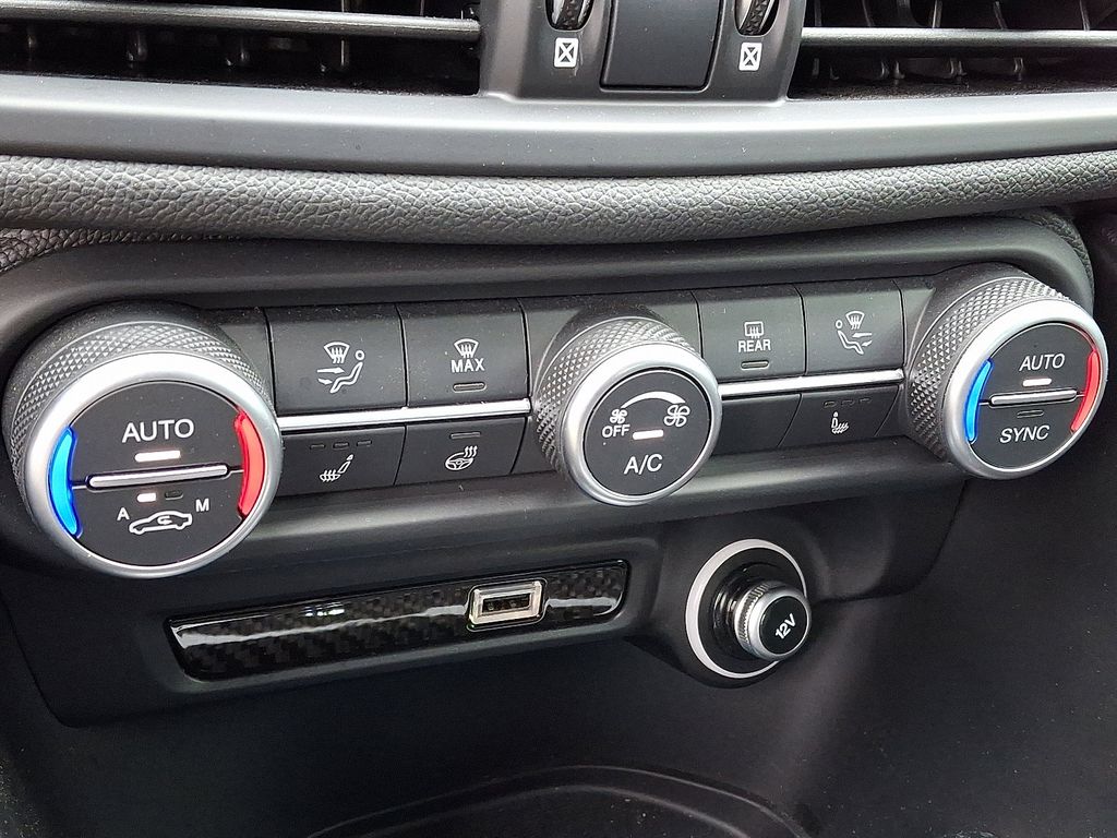 2023 Alfa Romeo Giulia Quadrifoglio - Photo 15