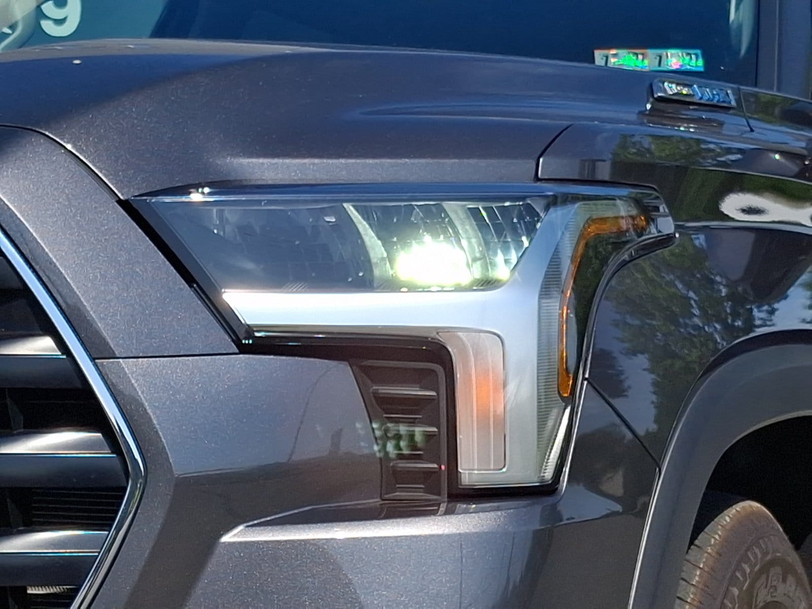 2024 Toyota Sequoia SR5 - Photo 9
