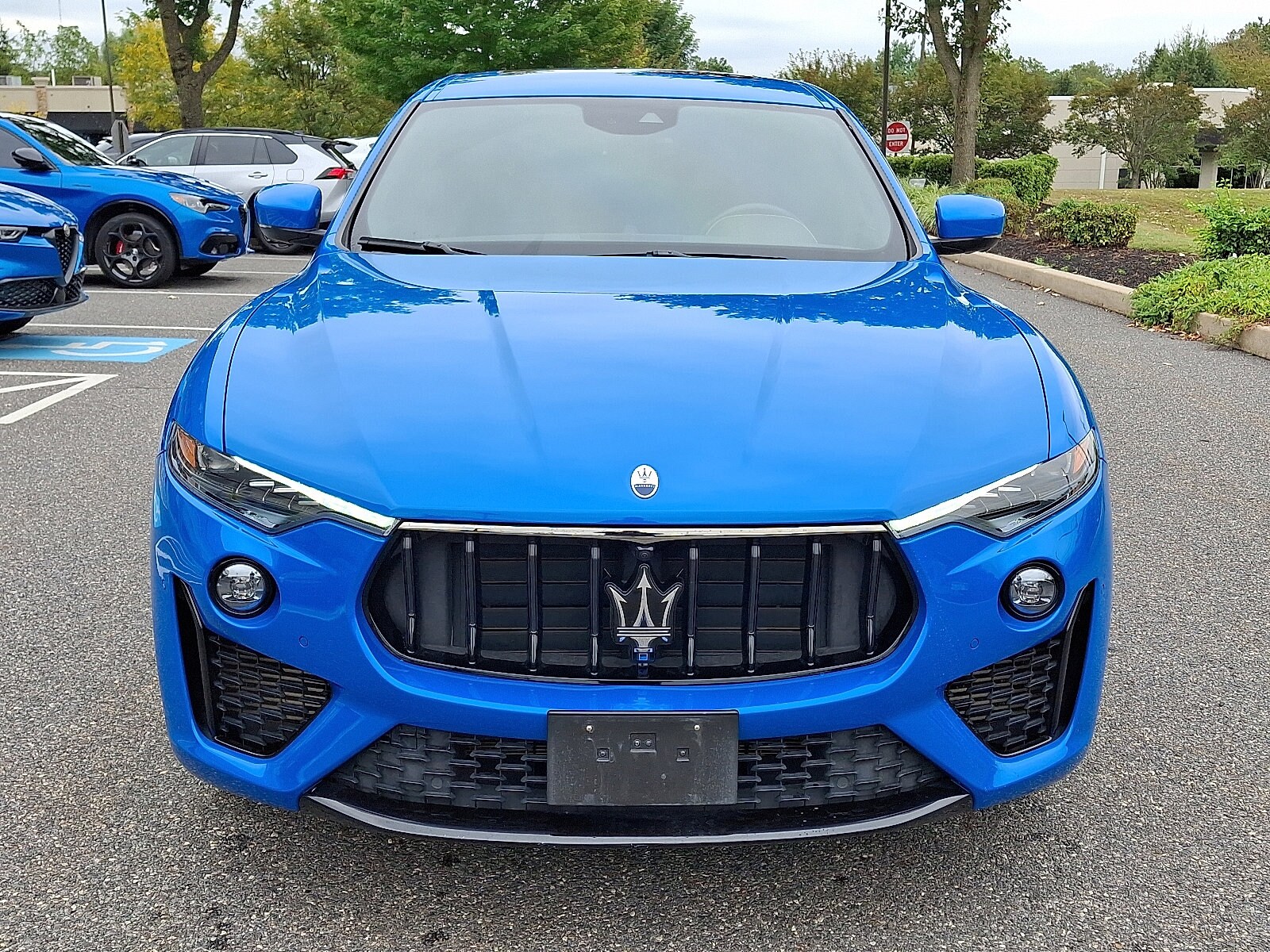 2022 Maserati Levante photo 2