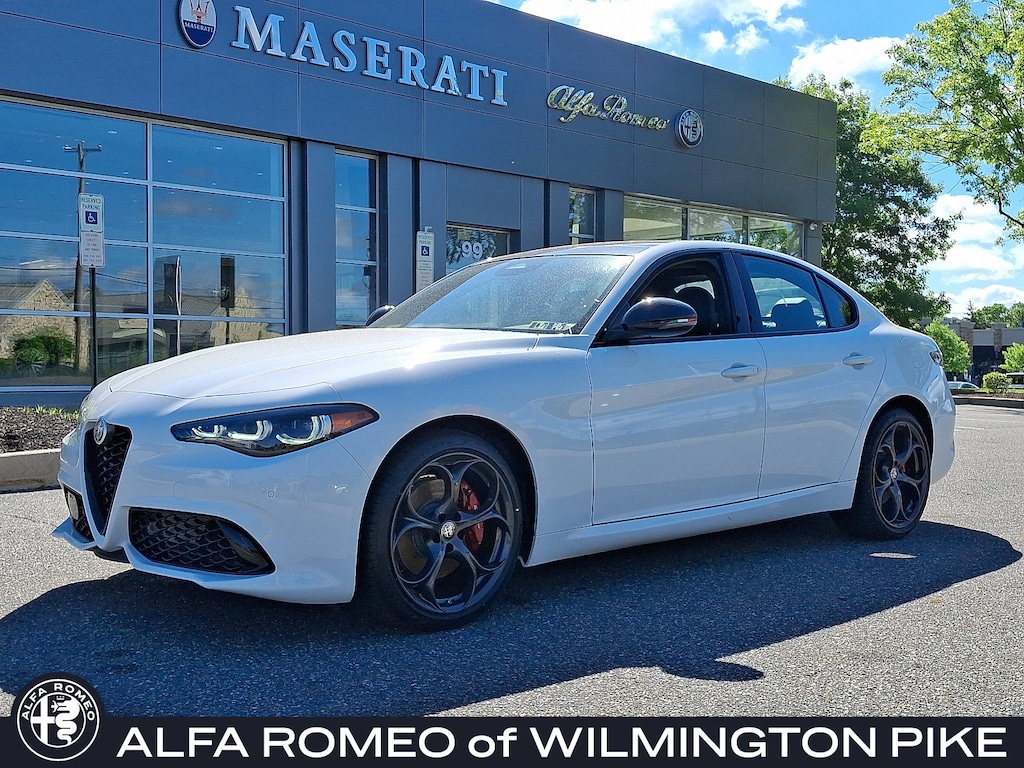 New 2025 Alfa Romeo Giulia TRIBUTO ITALIANO AWD Sedan