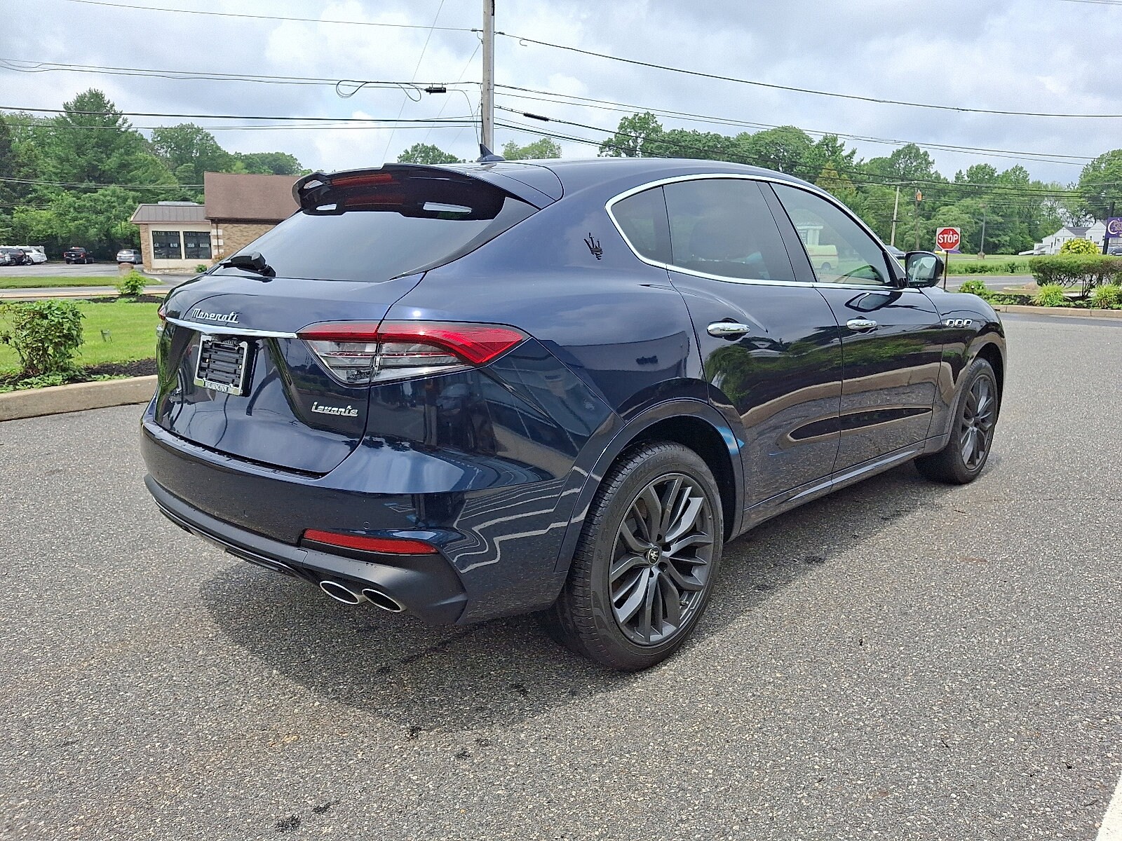 2022 Maserati Levante Modena photo 3