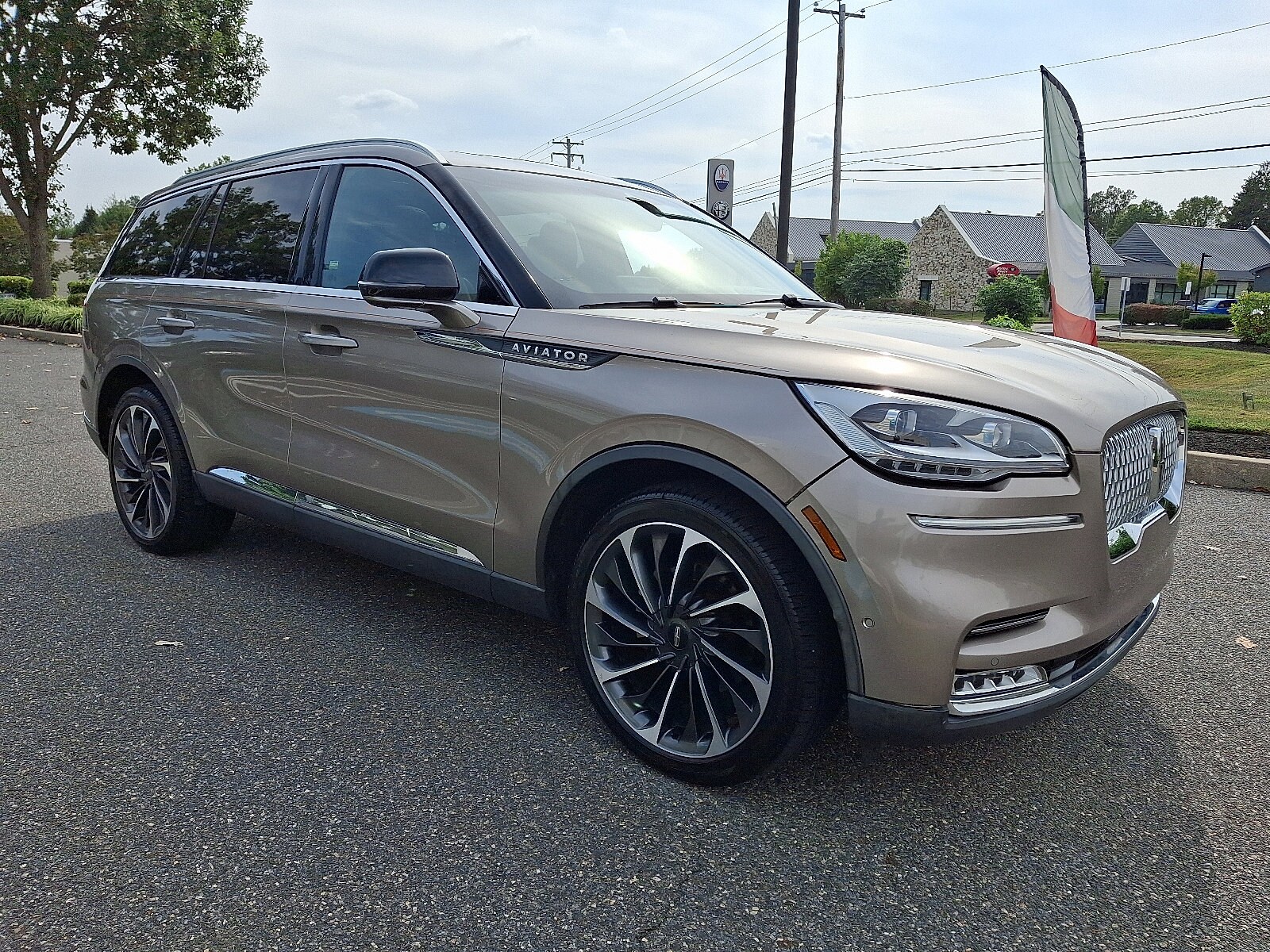 2020 Lincoln Aviator Reserve photo 3