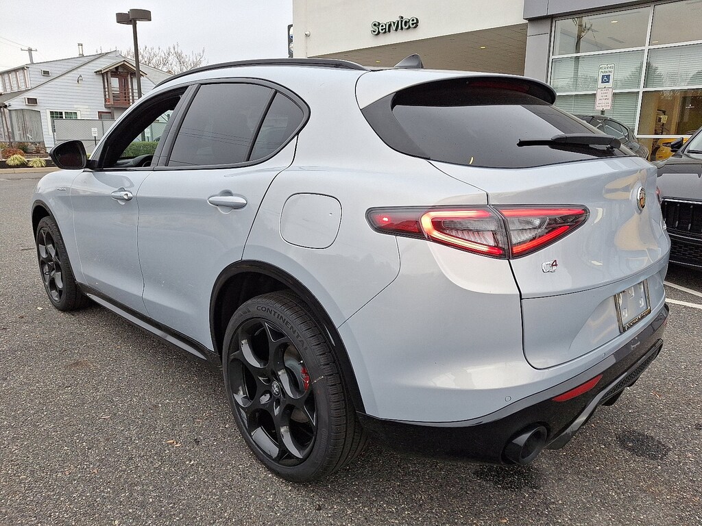 New 2025 Alfa Romeo Stelvio AWD Sport Utility