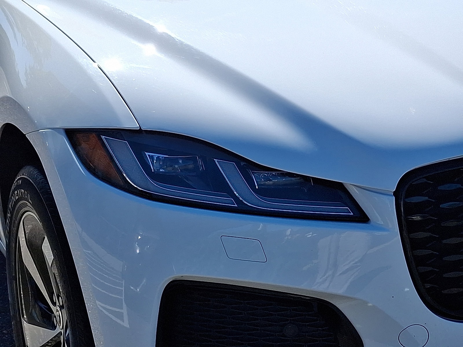 2025 Jaguar F-PACE R-Dynamic S - Photo 9