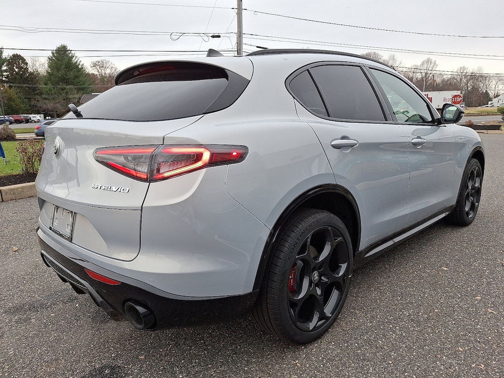 New 2025 Alfa Romeo Stelvio AWD Sport Utility