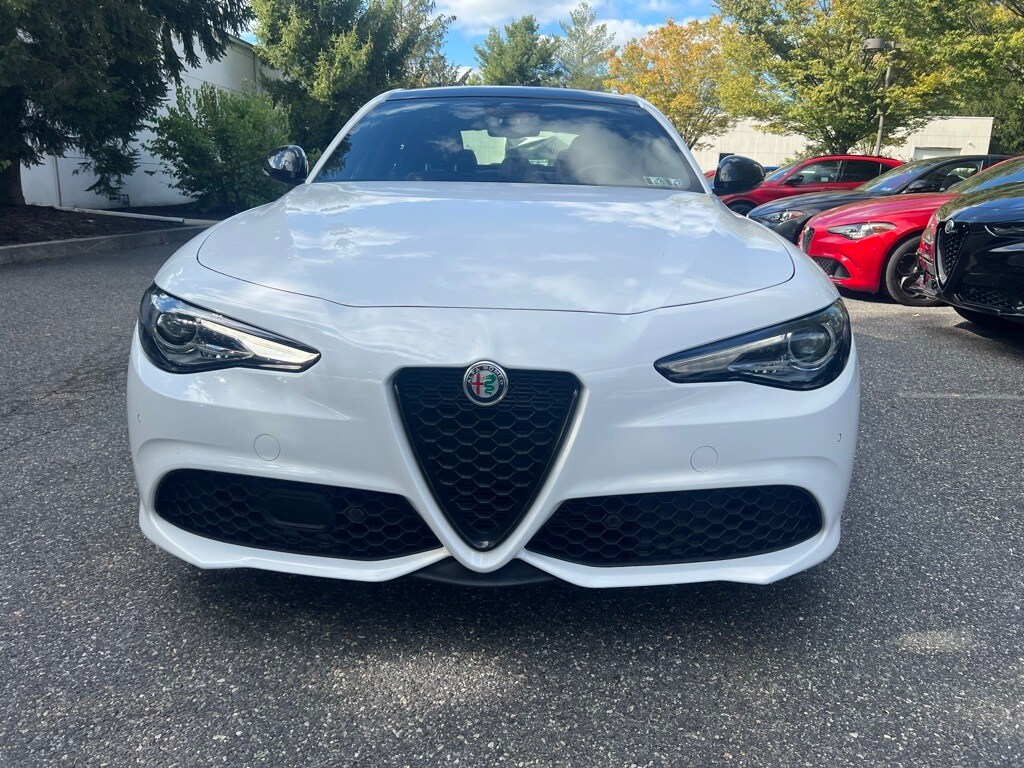 2020 Alfa Romeo Giulia Ti Sport photo 2