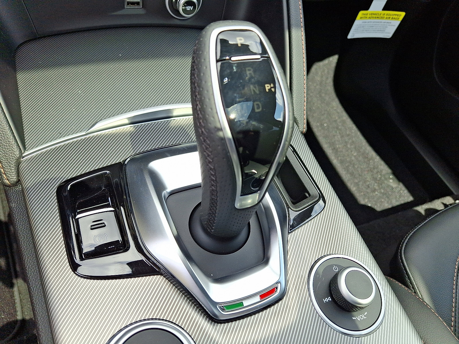 2025 Alfa Romeo Stelvio Intensa - Photo 11