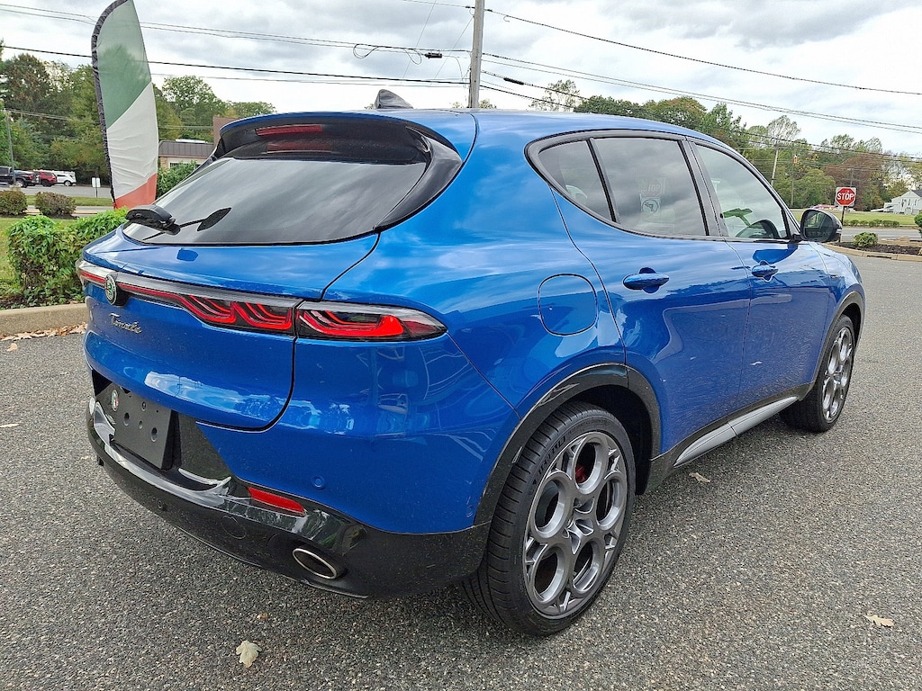 New 2024 Alfa Romeo Tonale VELOCE EAWD Sport Utility