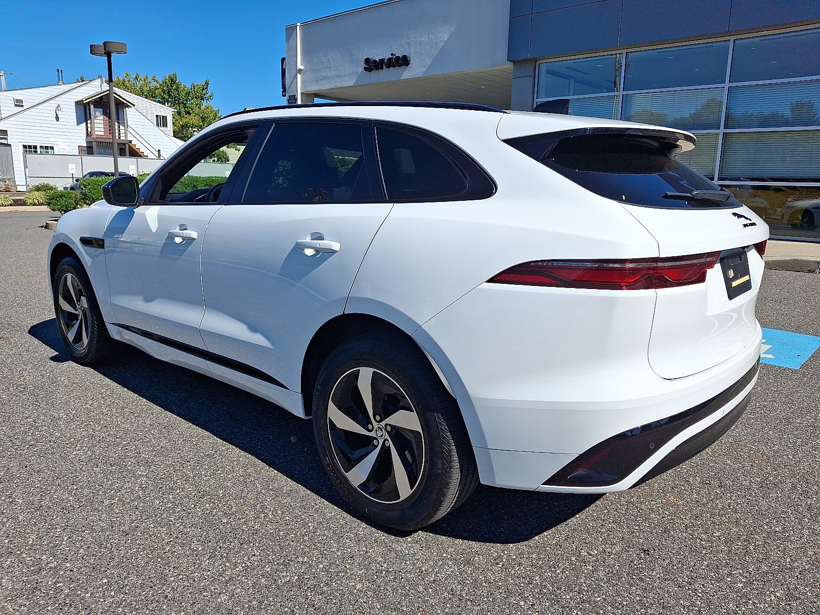 2025 Jaguar F-PACE R-Dynamic S - Photo 6