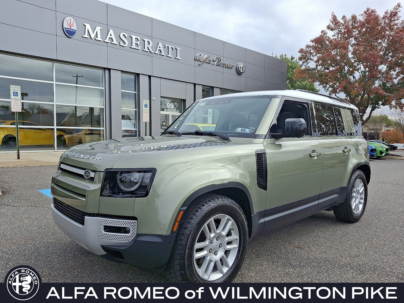 2021 Land Rover Defender S's photo