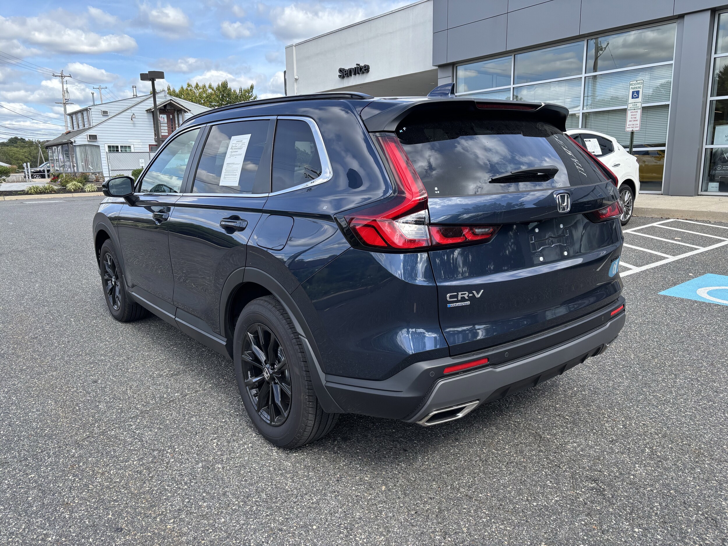 2024 Honda CR-V Hybrid Sport-L photo 2