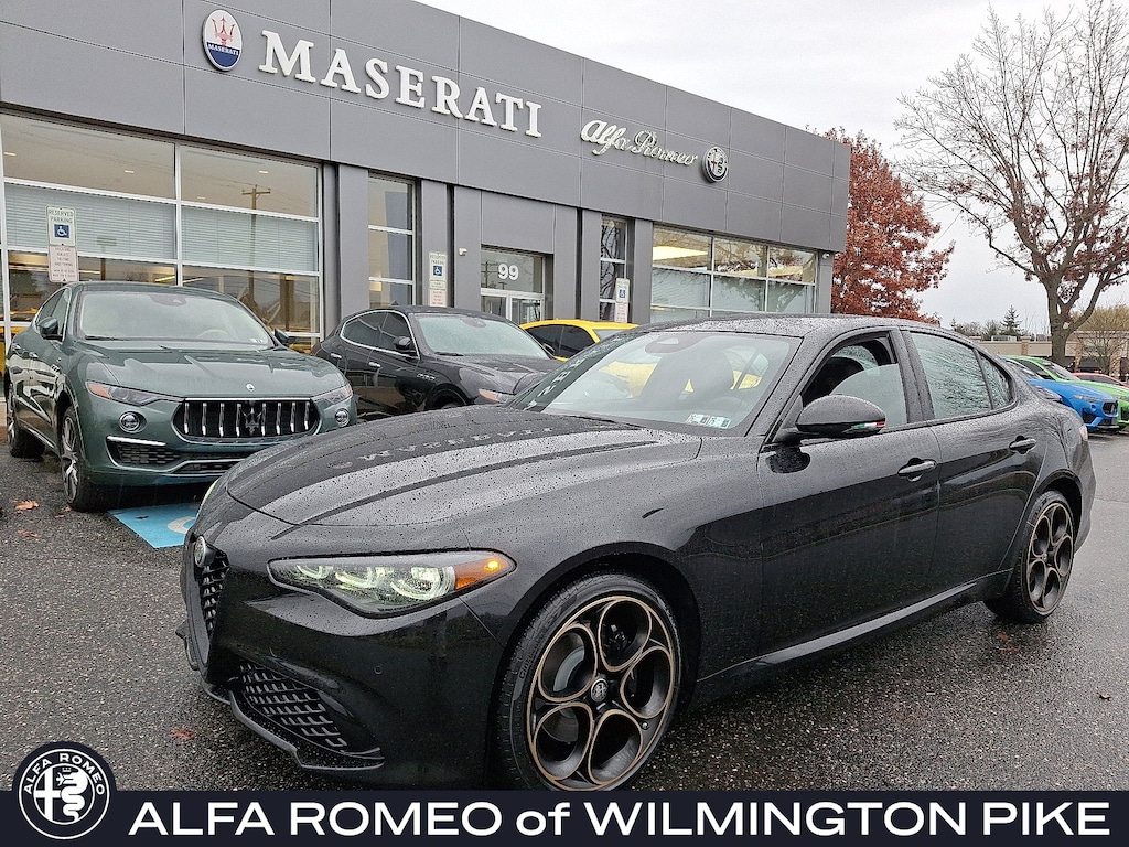 New 2025 Alfa Romeo Giulia INTENSA AWD Sedan