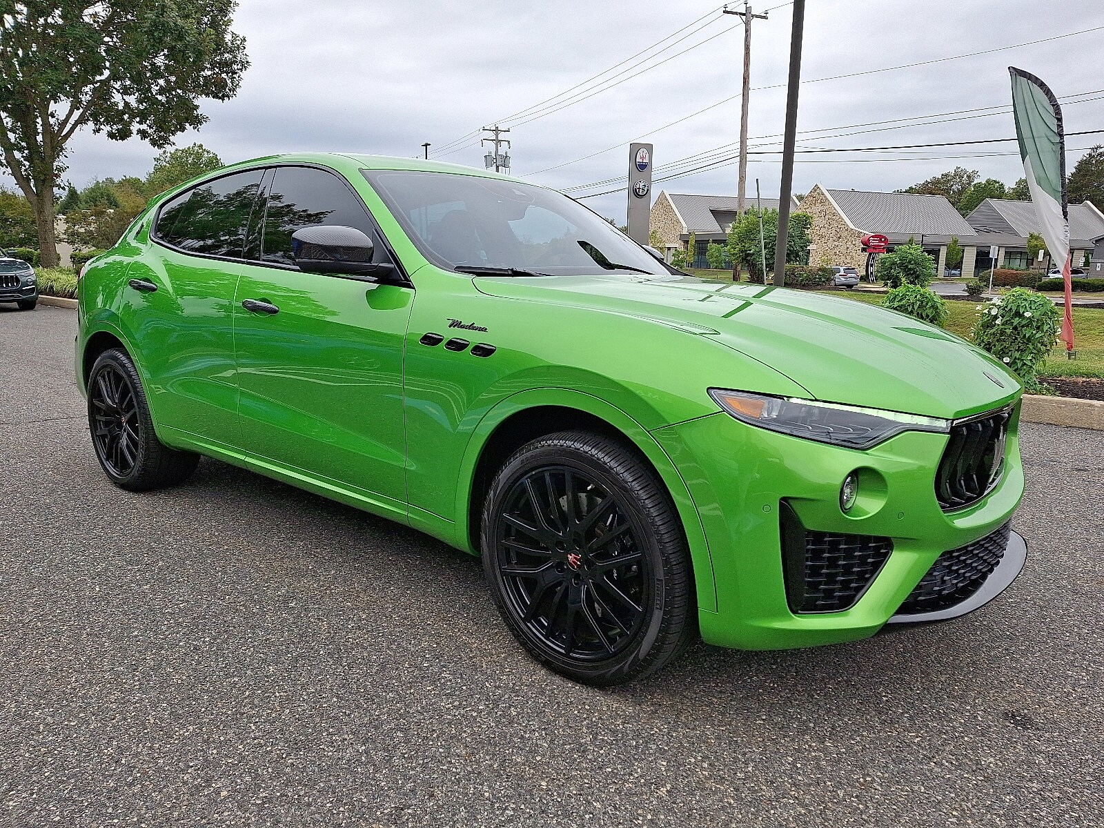 2023 Maserati Levante Modena S photo 3
