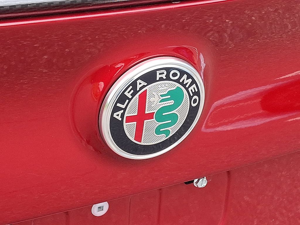 2023 Alfa Romeo Giulia Quadrifoglio - Photo 30