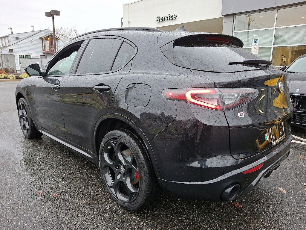 New 2025 Alfa Romeo Stelvio AWD Sport Utility